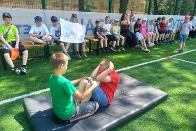 В Костроме школьники сдают нормативы ГТО в летних лагерях