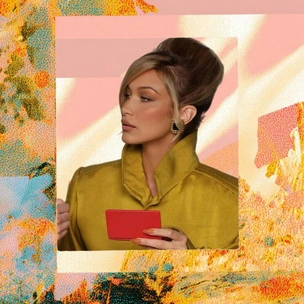 Пучок в стиле 60-х: как повторить стильную укладку Беллы Хадид на зиму 2025/26