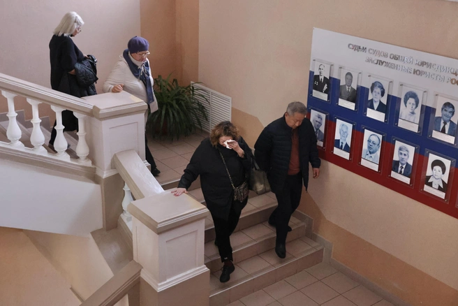 На заседании присутствовали члены семьи Александра Пака | Источник: Алексей Волхонский / V1.RU