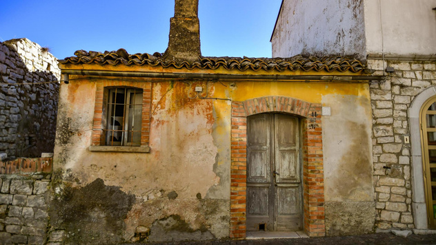 Как выглядят дома за 1 евро в Италии: 3 реальных истории