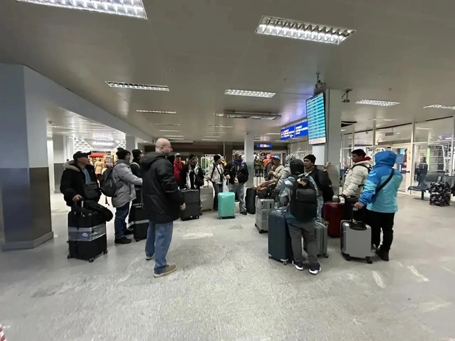 Группа филиппинских специалистов прилетела в Якутию для работы на горнодобывающем предприятии | Источник: «Содружество»