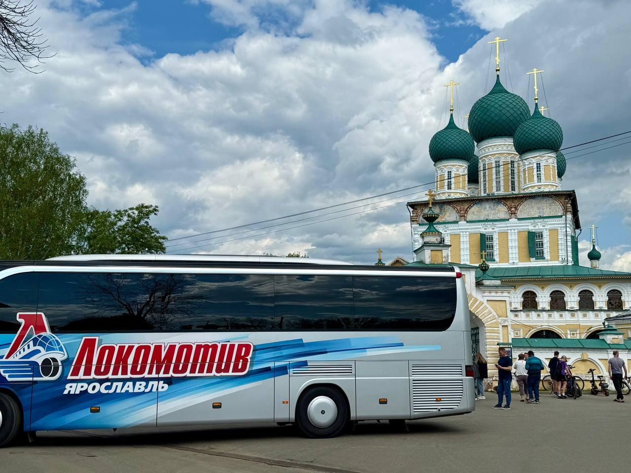«Локомотив» освятил Кубок Гагарина в ярославском храме