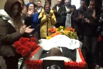 Moscow Farewell: Applause for Actor Dmitry Marfin