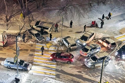 На улице Дачной в Новосибирске произошло массовое ДТП