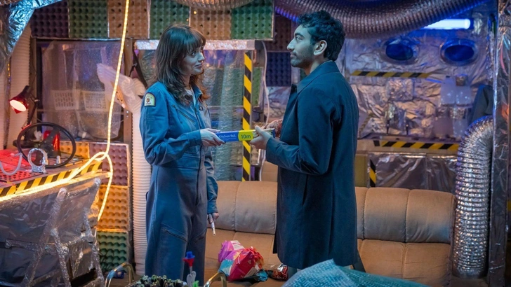 Кадр из сериала «Киноклуб»