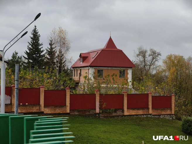 Вы наверняка видели это здание | Источник: Булат Салихов / UFA1.RU