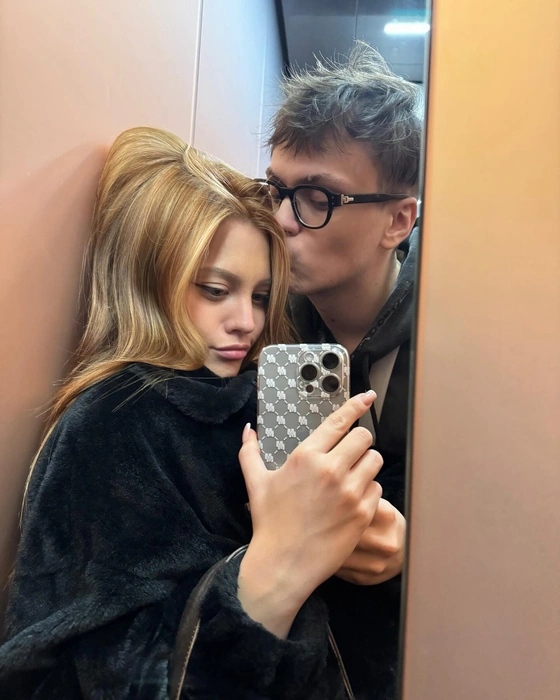 Пара начала отношения спустя 3 дня после знакомства | Источник: influesii / instagram (экстремистская организация, деятельность запрещена на территории РФ)