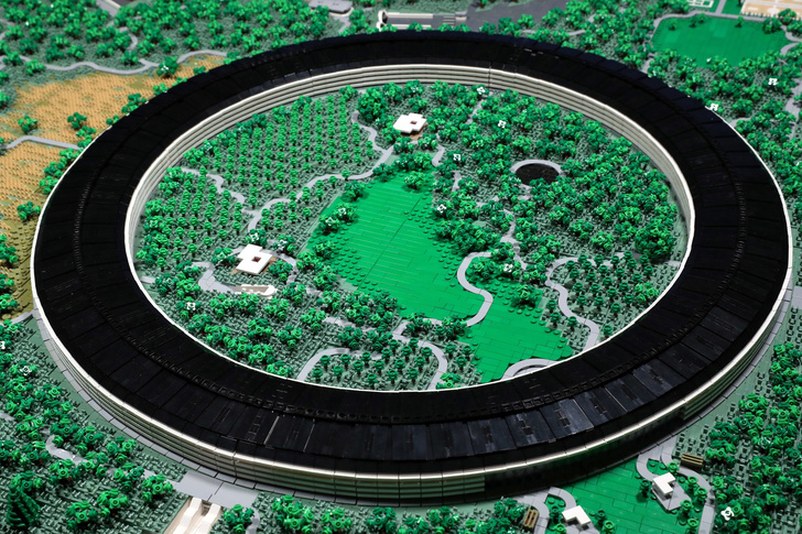 Lego Apple Park took its builder two years to complete (фото 0)