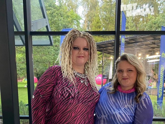 19-летняя Оля и 44-летняя Татьяна Шевченко  | Источник: шоу «Большие девочки» на телеканале «Пятница!»