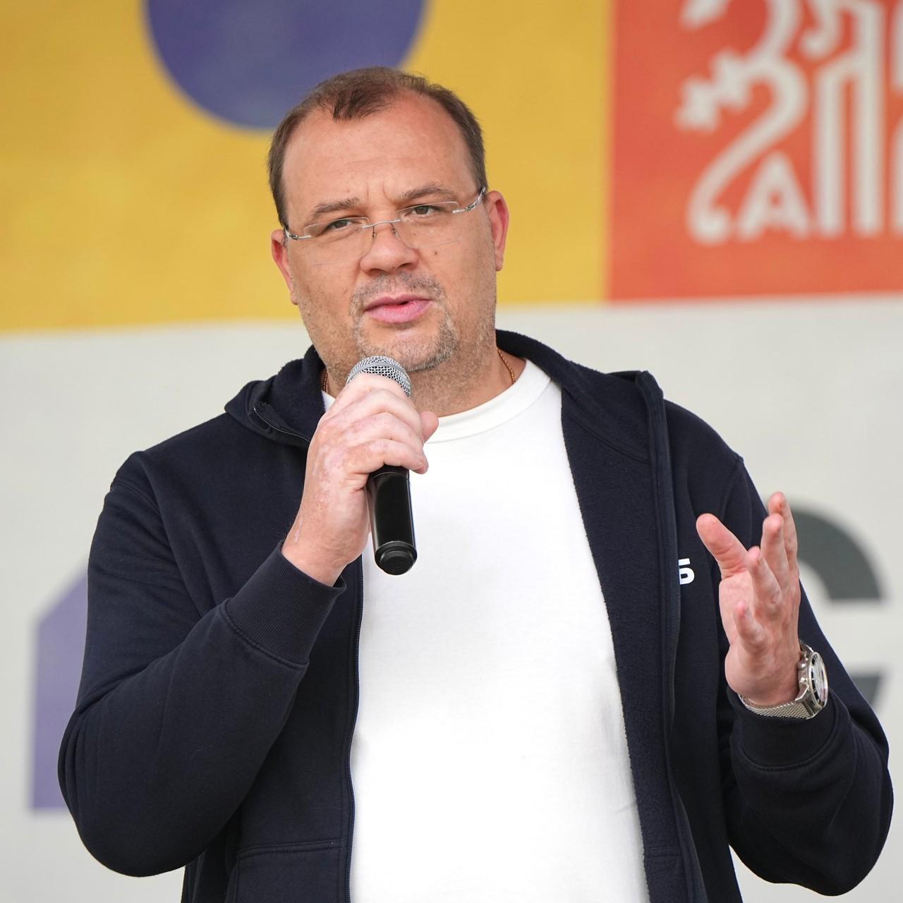 <p>Дмитрий Макеев</p>