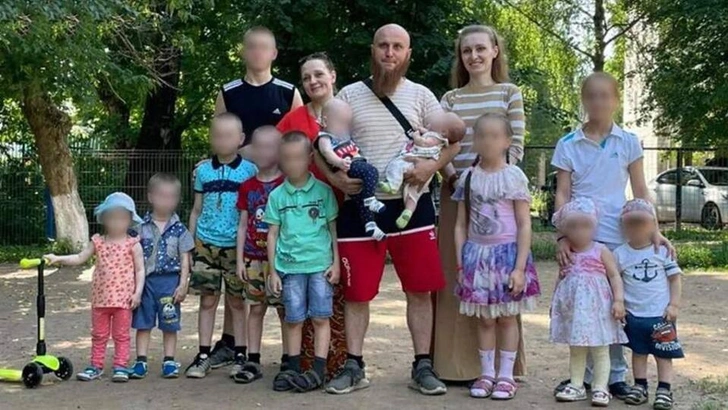 Сейчас у Ивана Сухова 30 детей, 16 из которых живут с ним