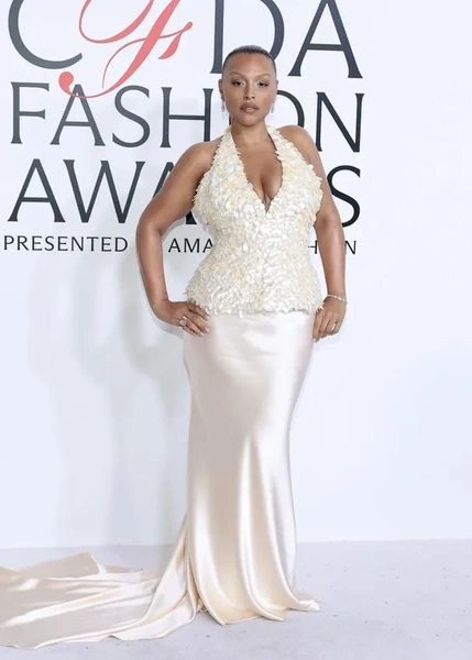 10 лучших образов топ-моделей на CFDA Fashion Awards 2025 | marieclaire.kz