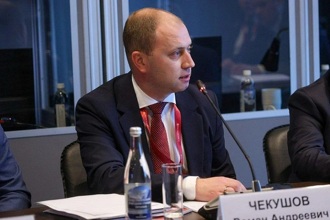 Роман Чекушов акцентировал внимание на важность восстановления объемов несырьевого экспорта | Источник: пресс-центр правительства Архангельской области