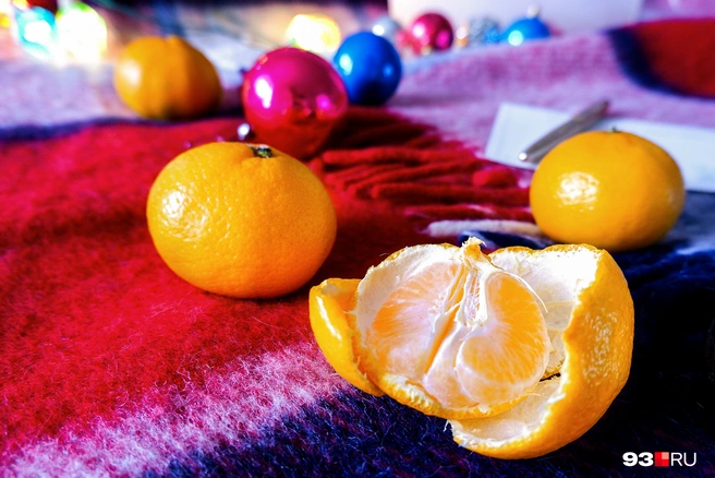 Лучше выбирать мандарины с кожурой потоньше | Источник: Дарья Селенская / Городские медиа