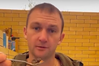 Village Guy from Volgograd Shares Simple Mushroom Pickling Recipe – Video