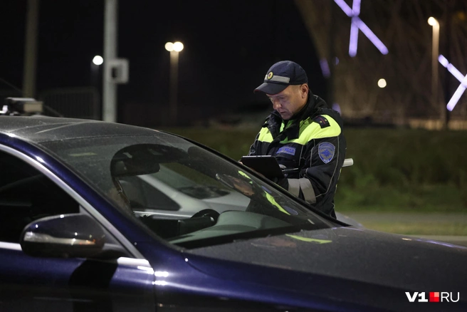 Время пробок совпало с рейдами ГАИ | Источник: Алексей Волхонский / V1.RU