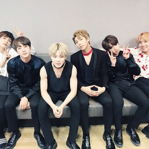 Гордимся: BTS пожертвовали 1 миллион долларов для тех, кто не сможет принять участие в их концертах