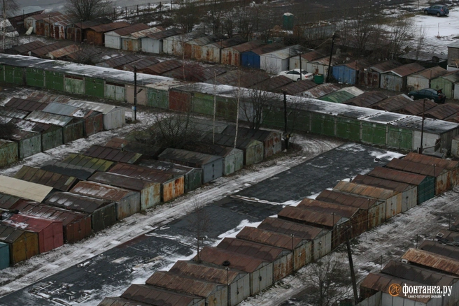 Два трупа нашли в одном из гаражей в Ангарске | Источник: Михаил Огнев / FONTANKA.RU