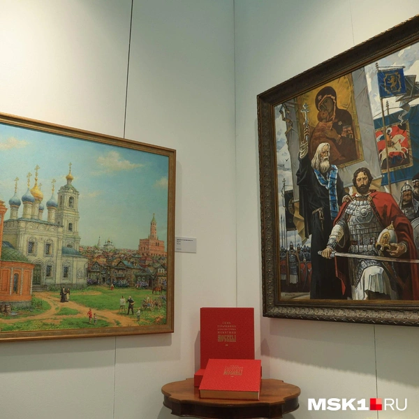 Все эти картины нарисованы за последние пару лет | Источник: Дмитрий Толстошеев / MSK1.RU