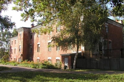 Сбежавшие копали землянки, больные носили гробы: истории о психушке Уфы