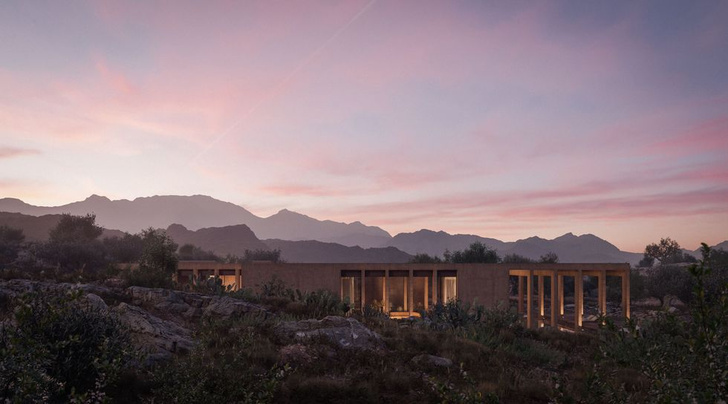 7 самых удивительных домов, построенных в пустыне