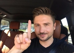 Сергей Лазарев перестал скрывать сына от звездных друзей