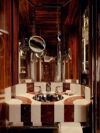 Источник: Alixe Lay