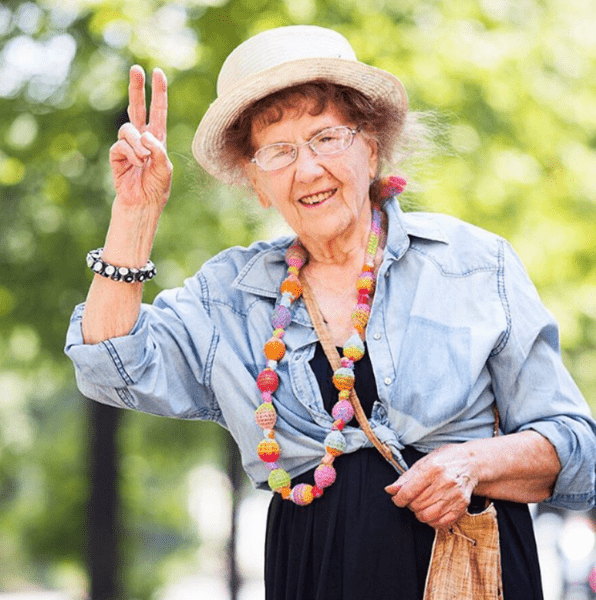 90-летняя бабуля стала звездой Инстаграма