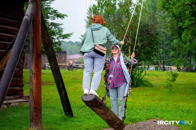 И, конечно, качельки! | Источник: Даниил Конин / IRCITY.RU