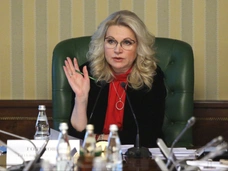 Рост смертности, доля вакцинированных и коллективный иммунитет: о чем Голикова доложила Путину
