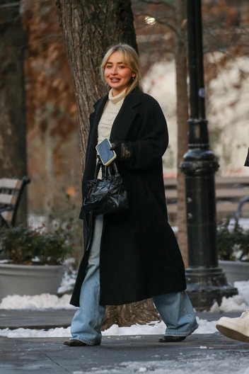 Сабрина Карпентер: зимняя dolce vita в Нью-Йорке | marieclaire.ru