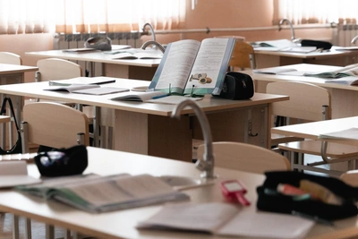 Аварийную школу в Топках не восстановят: новая стройка и ремонт