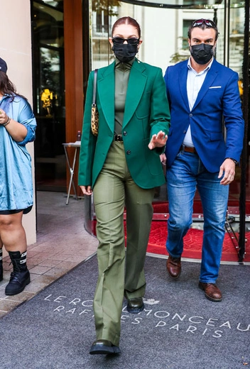 Джиджи Хадид в Париже | marieclaire.ru