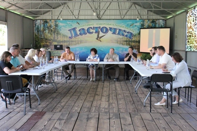 Безопасность детского отдыха: депутаты проинспектировали «Ласточку»