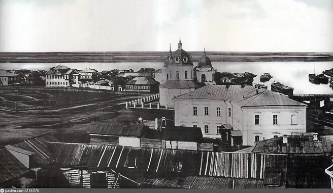 1862 год. В центре — Ильинская церковь, рядом с ней — приют «Надежда» | Источник: сборник «Старый Омск» под ред. П. П. Вибе, 2000 год / pastvu.com