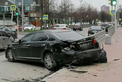 ДТП в Екатеринбурге: дрифт на BMW привел к столкновению