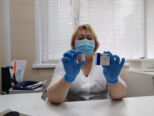 Вакцина от коронавируса вводится в два этапа с промежутком в 21 день | Источник: Оперштаб.Коронавирус.Красноярск/telegram.org