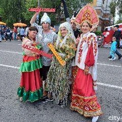 В различных районах Новокузнецка в начале июля пройдут праздничные культурные и семейные мероприятия ко Дню города | Источник: www.city-n.ru