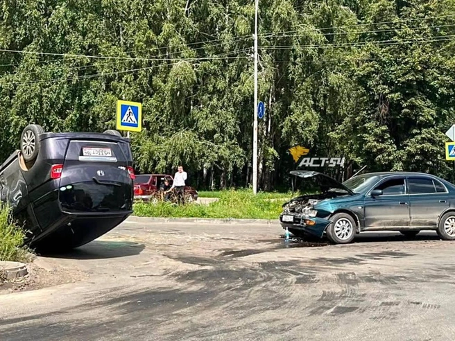 Авария случилась в Кировском районе | Источник: «АСТ-54 Black» / Telegram
