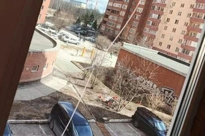 Неизвестный обстрелял окна 16-этажного дома в Октябрьском районе