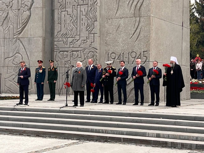 Первые лица города торжественно обратились к новосибирцам | Источник: Анастасия Медведева