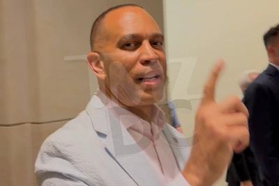 Hakeem Jeffries: Трамп делает финал НБА о себе