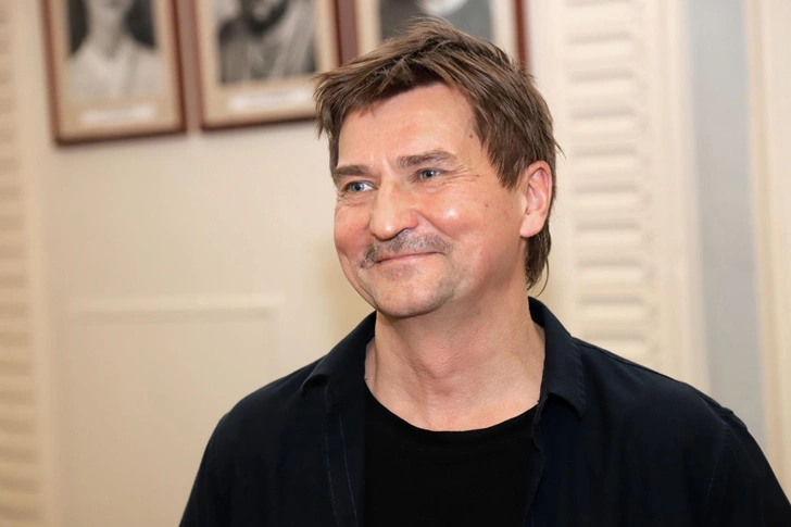Юрий Бутусов