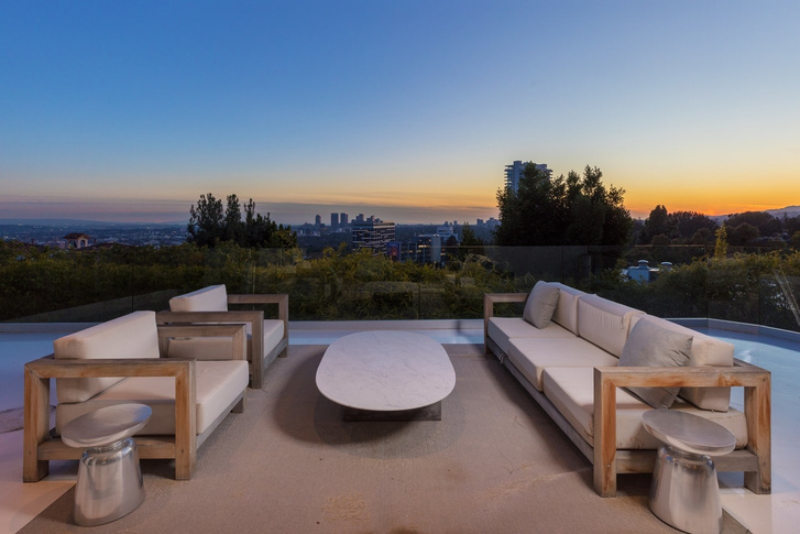 Гарри Стайлс продает виллу в Лос-Анджелесе за 6,9 млн долларов (фото 8)