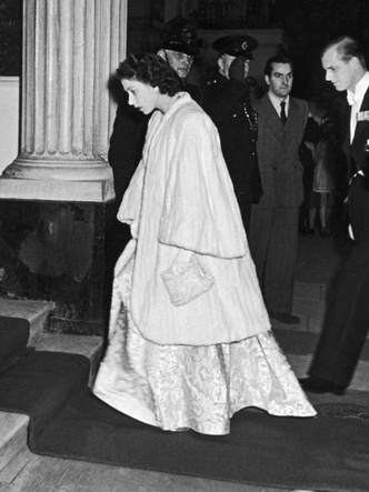 Прекрасная принцесса: как Елизавета II одевалась до того, как стала королевой