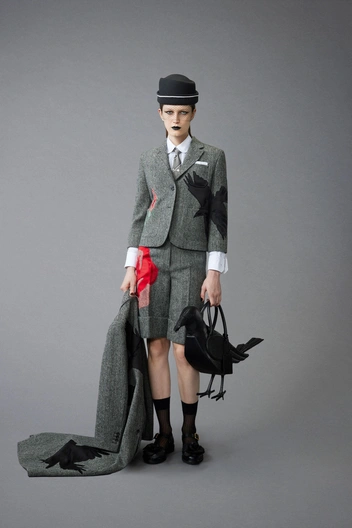 Первая коллекция в 2024 году: женский pre-fall Thom Browne