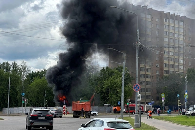 Крупный пожар на месте ремонта теплотрассы в Гольяново