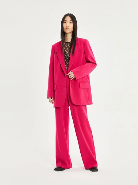 Костюм Shi-ShiЦена: 34 000 руб.Где купить: shi-shi.ru