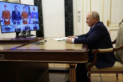 Путину показали новый терминал аэропорта Пскова