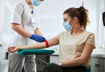 Врач Газина предупредила об опасном мифе про завышенные цифры витамина D в анализах